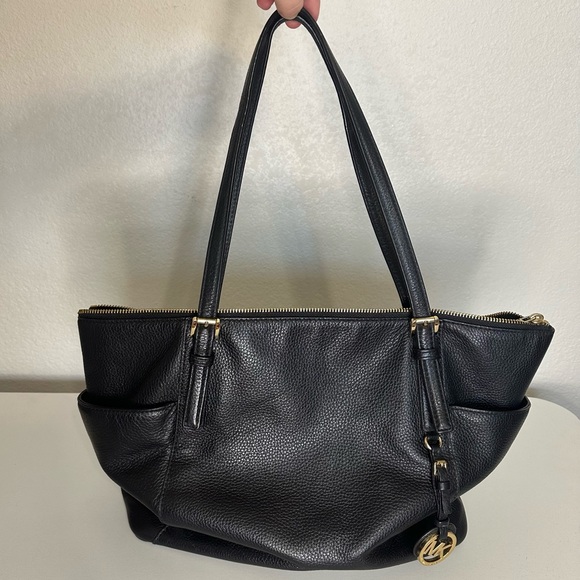 Michael Kors Black Pebbled Leather Jet Set Tote Bag - Picture 2 of 12